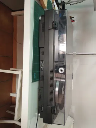 Equipo de sonido Sanyo vintage.