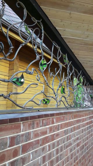 Restaurador vidrieras y forja – busco trabajo.