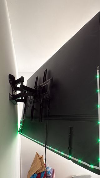 TV 55 pulgadas se entrega con otro tv de 32 gratis