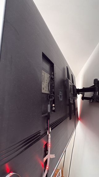 TV 55 pulgadas se entrega con otro tv de 32 gratis