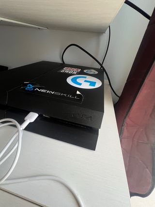 PS4 500GB Negra + 3 Mandos