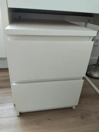 Cajonera blanca de plástico