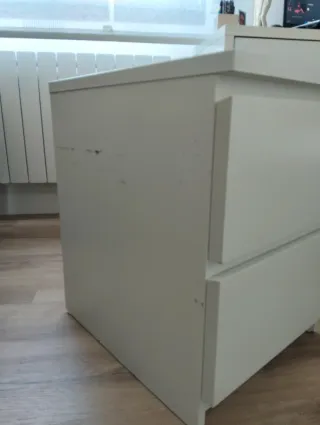 Cajonera blanca de plástico