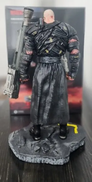 NÉMESIS Figura RESIDENT EVIL Numskull