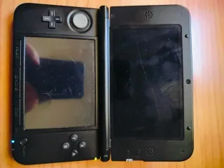 Nintendo 3DS XL Rossa + Custodia