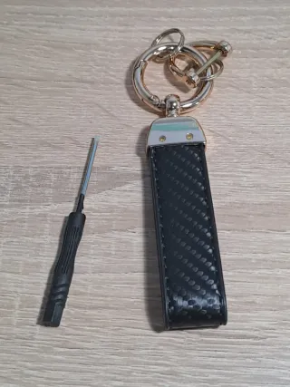 Llavero AMG Negro con Destornillador