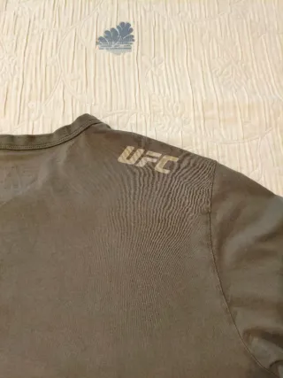Camiseta Venum UFC Talla XL Verde Oliva