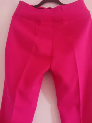 Pantalón fucsia de vestir