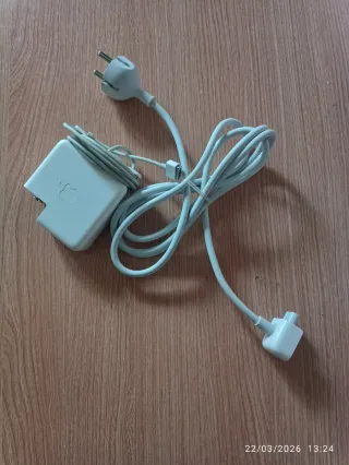 Adaptador de corriente Apple