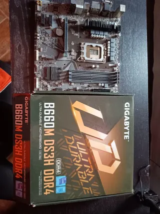 Placa Base Gigabyte B660M DS3H DDR4