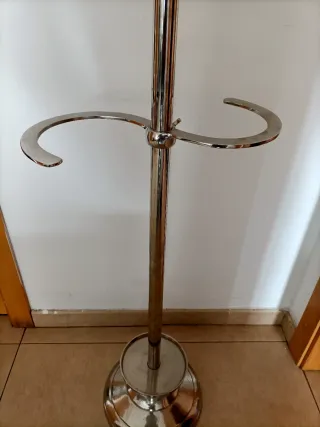 Colgador de ropa inoxidable