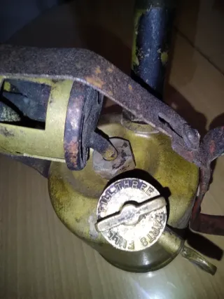 Soplete de queroseno antiguo de bronce