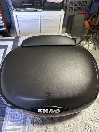 Baúl Shad SH46 Negro Con soporte para Honda CB600