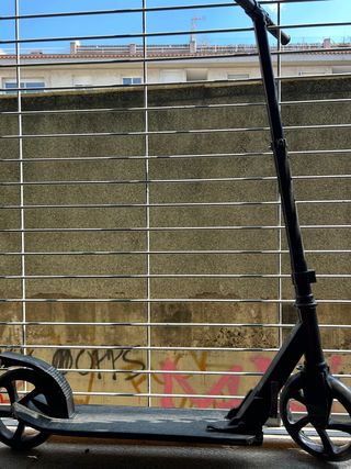 Patinete infantil negro