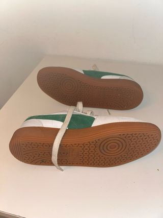 Zapatillas Puma Palermo Blancas y Verdes.