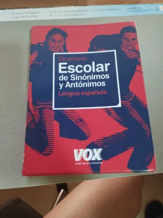 Diccionario Escolar de Sinónimos y Antónimos (S...