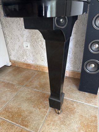 Piano de cola acústico Maeari negro con banqueta