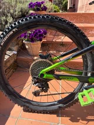 Giant Trance 2 GE 2019Talla L 27,5“ Verde Metálico