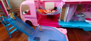 Casa y caravana Barbie