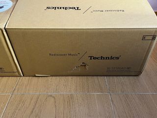 2 cajas de carton Technics Sl1210-GR2