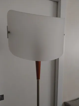 Lampada a stelo design moderno