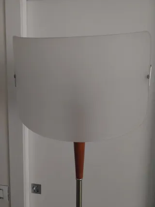 Lampada a stelo design moderno