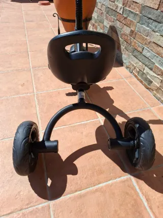 Triciclo HOMCOM para Niños