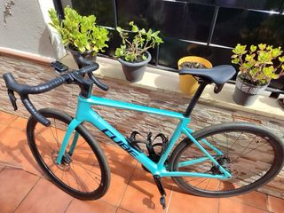 Bicicleta de carretera CUBE ATTAIN SLX