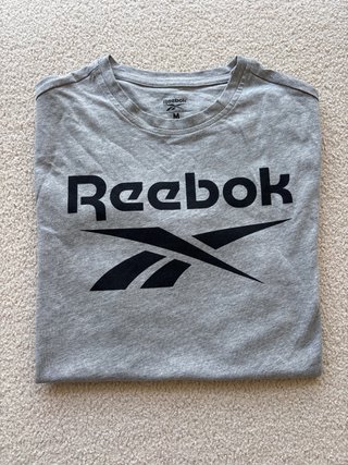 Camiseta Reebok Gris Talla M
