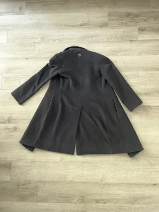 Abrigo negro elegante