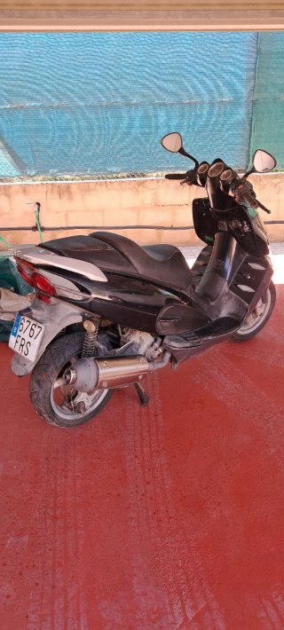 Malaguti Phantom 250cc Maxi Scooter