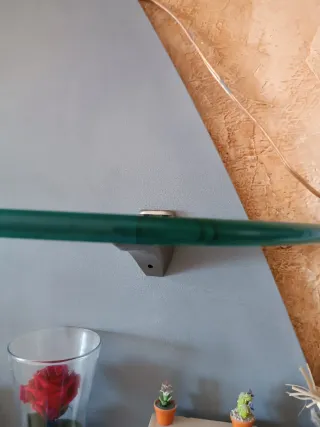 Mueble de estilo vintage, restaurado con pintura