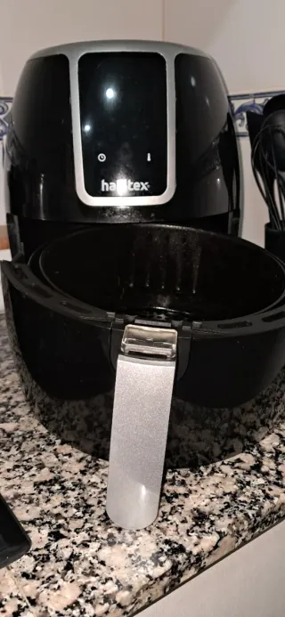 Freidora de aire negra