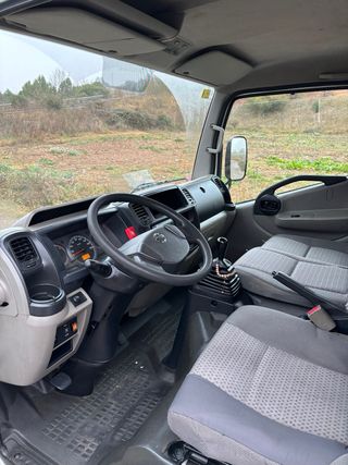 Nissan Cabstar Basculante