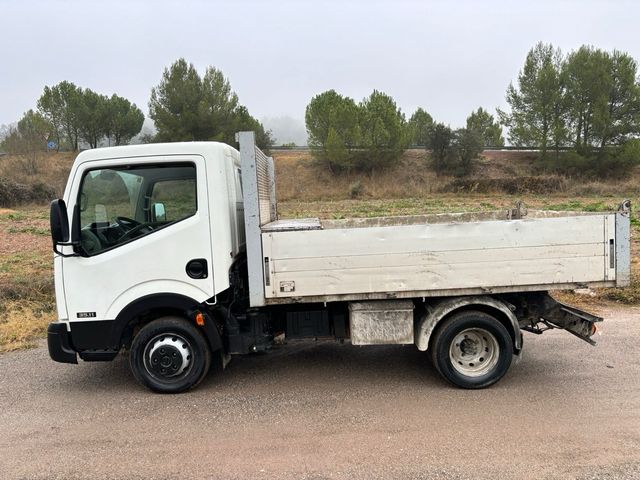 Nissan Cabstar Basculante
