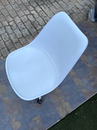 2 Sillas de oficina giratoria