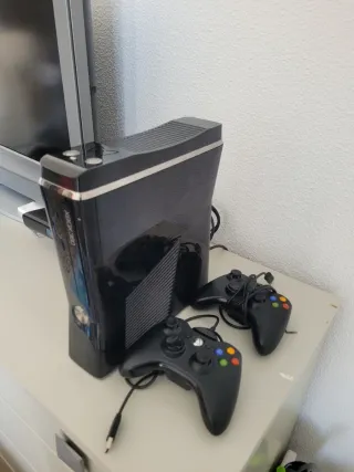 Xbox 360 Slim Negra 256GB Placa Corona