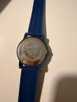 Reloj Tommy Hilfiger Azul y Rojo