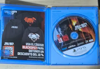 Call of Duty Black Ops 7 PS5 con carcasa metálica