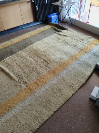 Alfombra antigua de lana beige y marrón