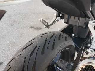 Honda Naked Gris y Dorada