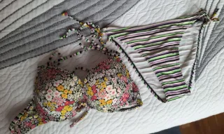Bikini Talla 40 Flores y Rayas