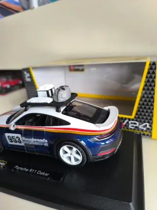 Porsche 911 Dakar modellino 1:24