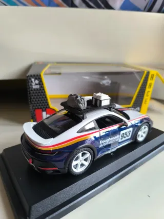 Porsche 911 Dakar modellino 1:24