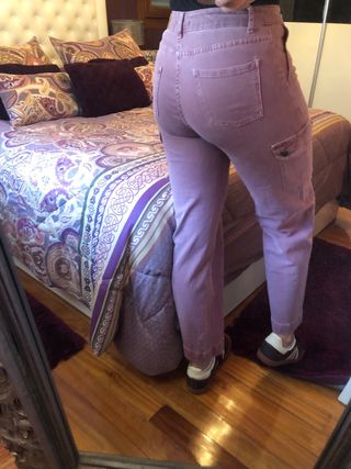 Vaqueros cargo violeta