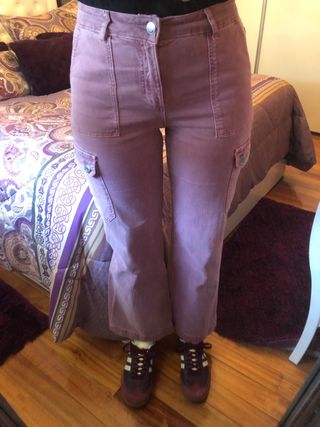 Vaqueros cargo violeta