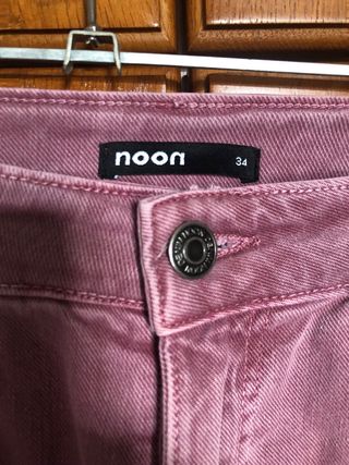 Vaqueros cargo violeta