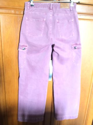Vaqueros cargo violeta