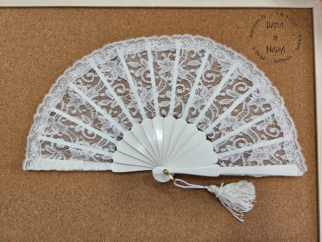 Abanicos de madera y encaje