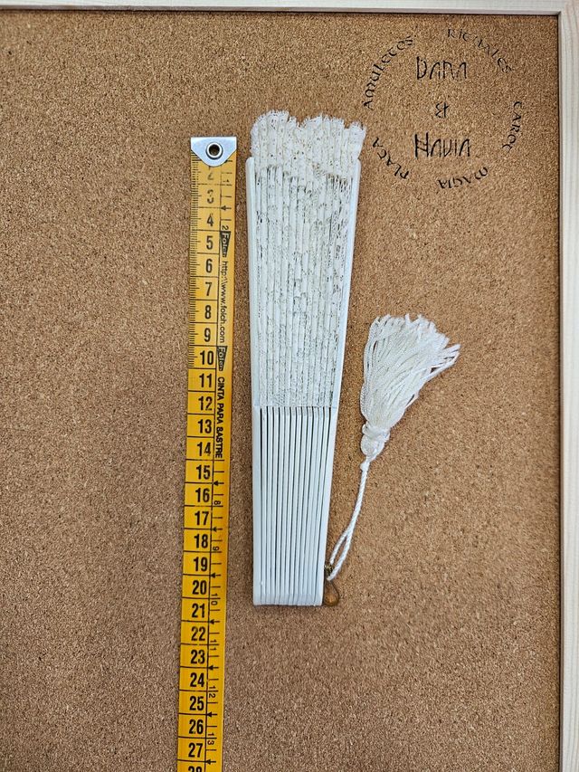 Abanicos de madera y encaje